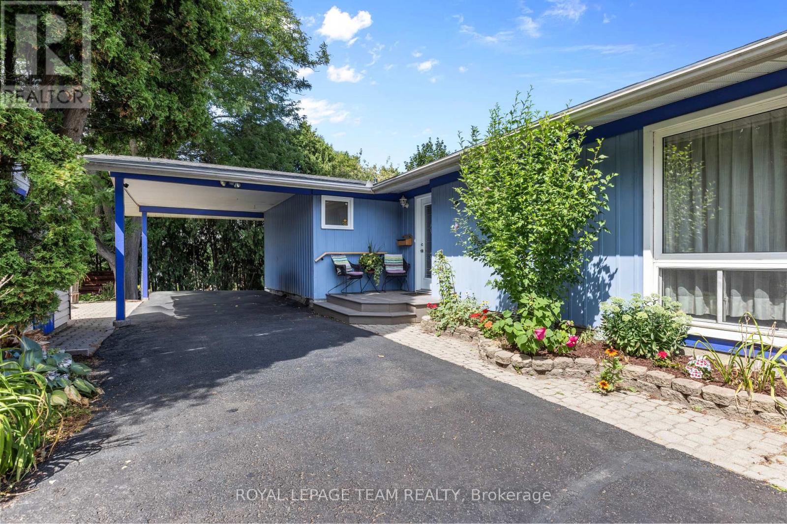 153 David Drive, Ottawa, Ontario  K2G 2N6 - Photo 3 - X12421830