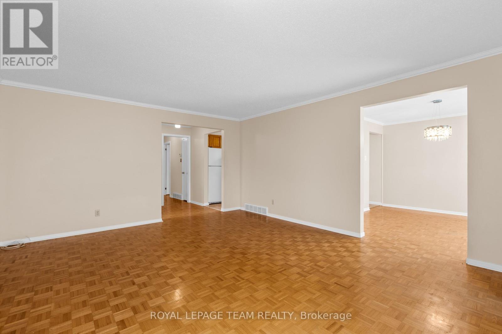 153 David Drive, Ottawa, Ontario  K2G 2N6 - Photo 9 - X12421830