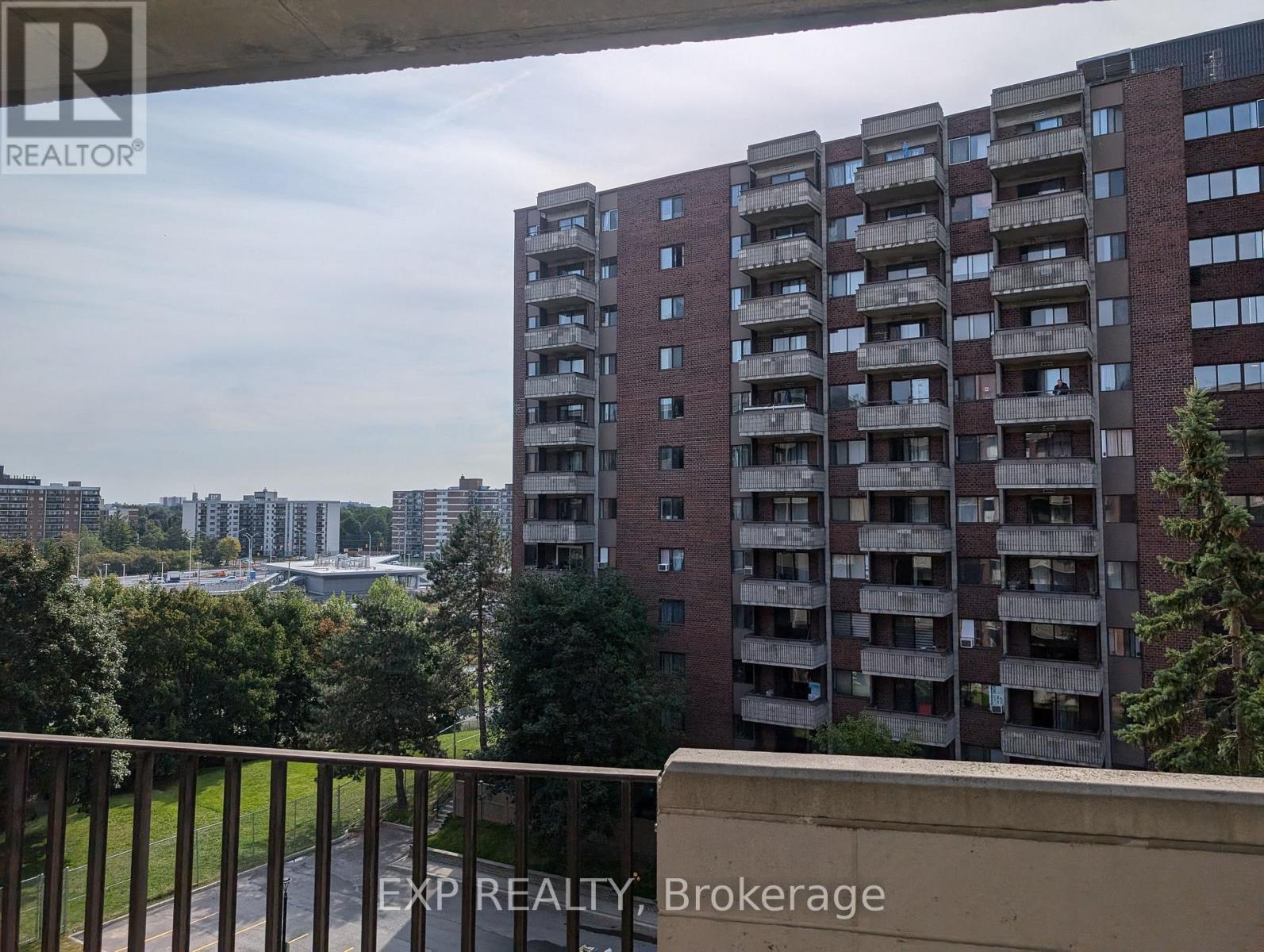 617 - 1320 Richmond Road, Ottawa, Ontario  K2B 8L3 - Photo 2 - X12421844