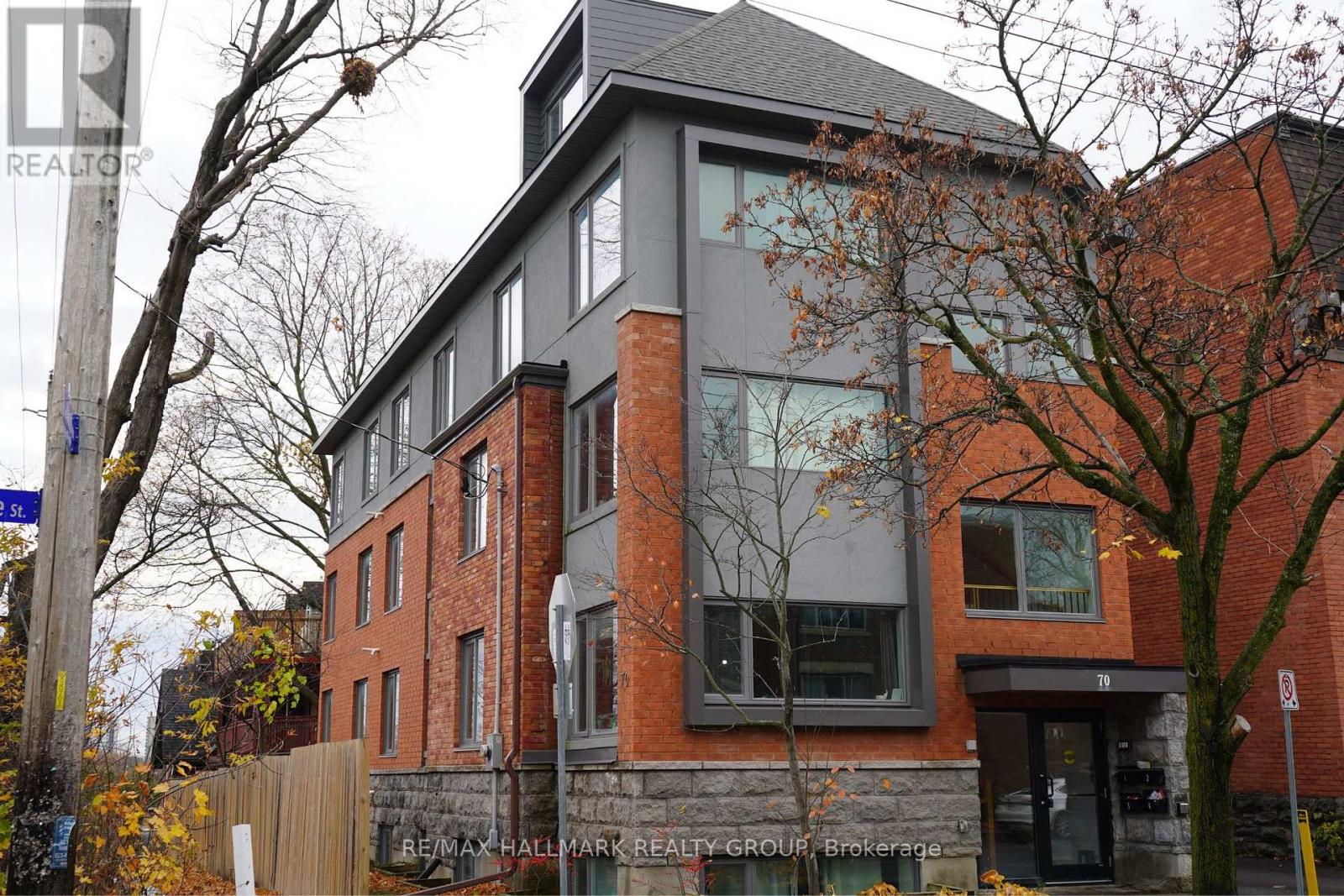 70 Russell Avenue, Ottawa, Ontario  K1N 7X1 - Photo 2 - X12421864