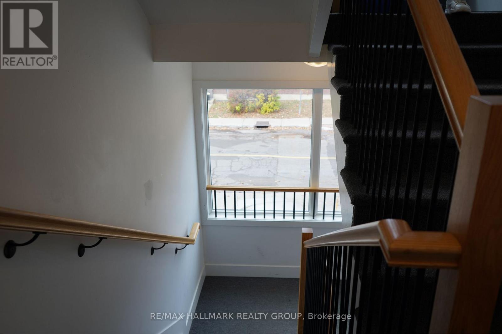 70 Russell Avenue, Ottawa, Ontario  K1N 7X1 - Photo 8 - X12421864