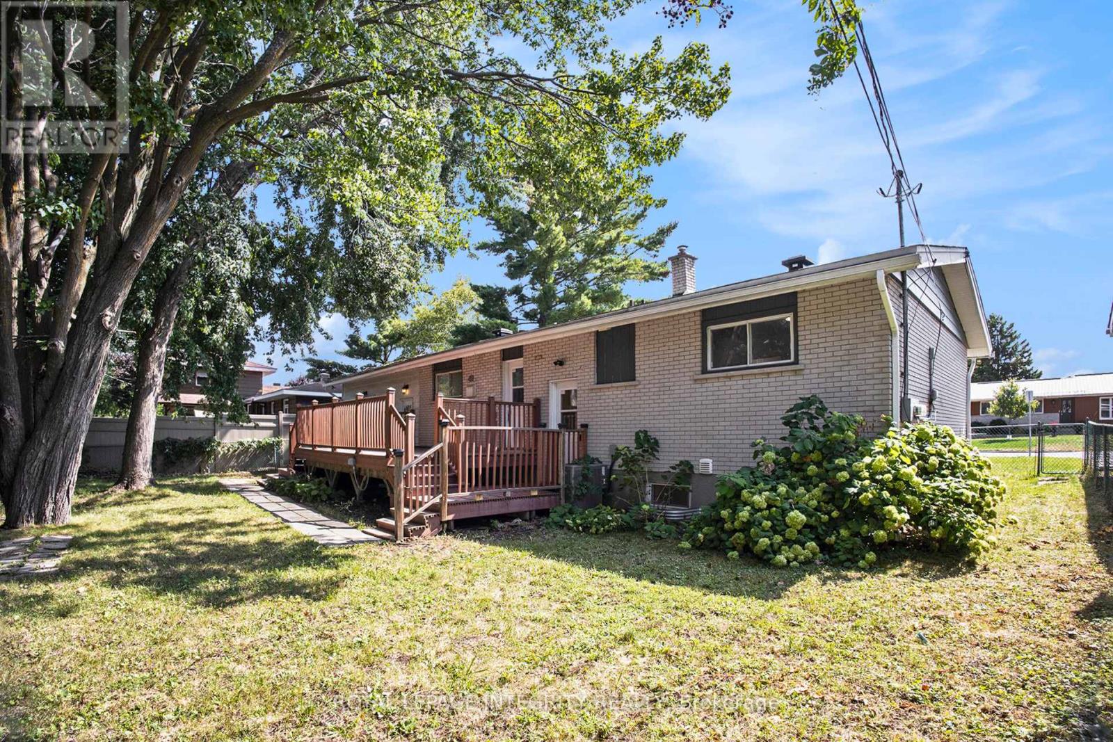 33 Majestic Drive, Ottawa, Ontario  K2G 1C6 - Photo 25 - X12421866