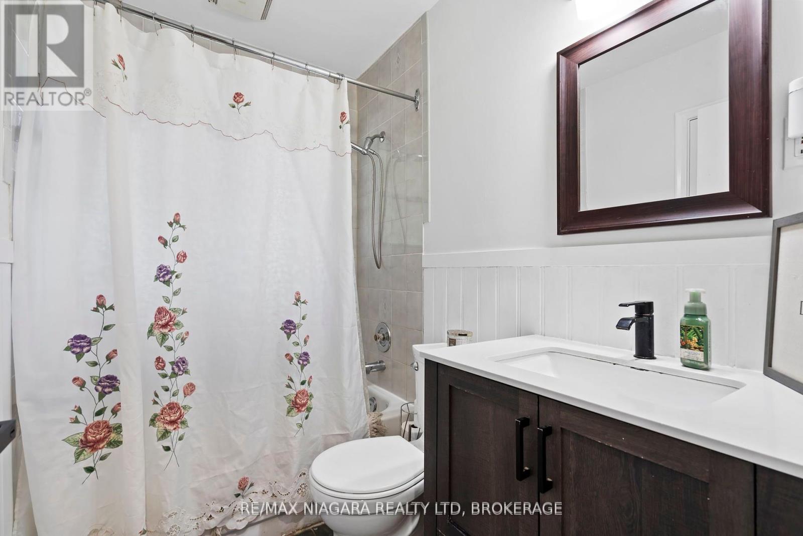 3416 Sheppard Crescent, Niagara Falls, Ontario  L2J 2Y1 - Photo 15 - X12421758