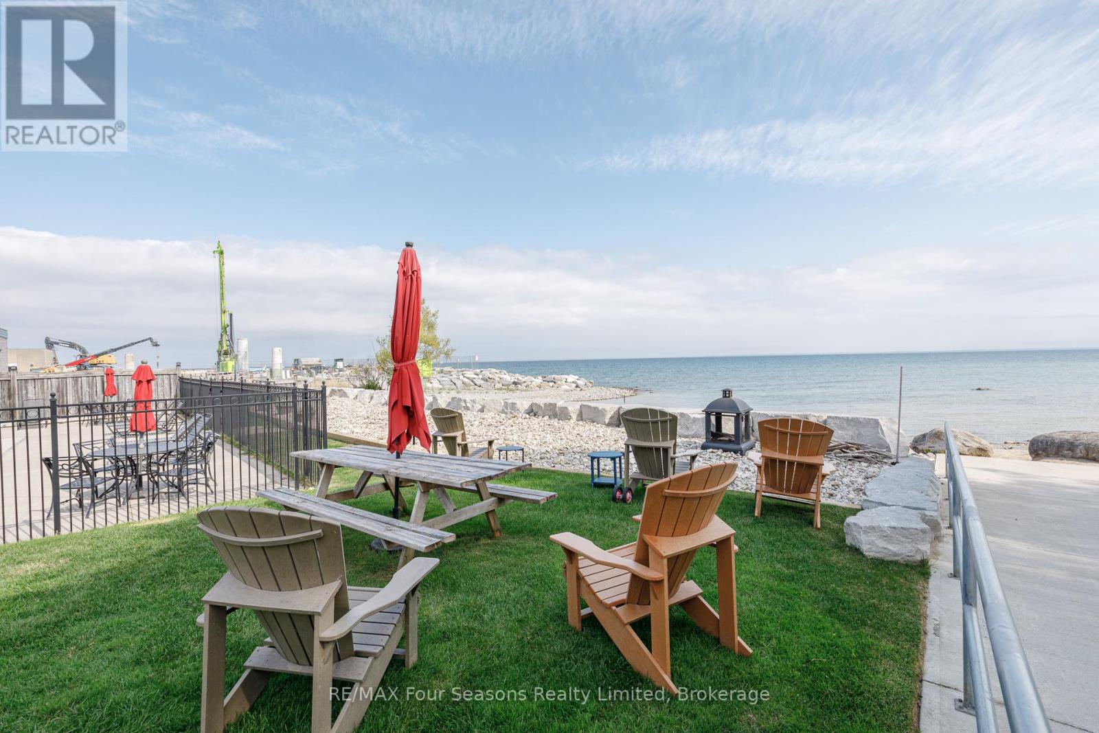 310 - 16 Raglan Street, Collingwood, Ontario  L9Y 4Y2 - Photo 24 - S12421786