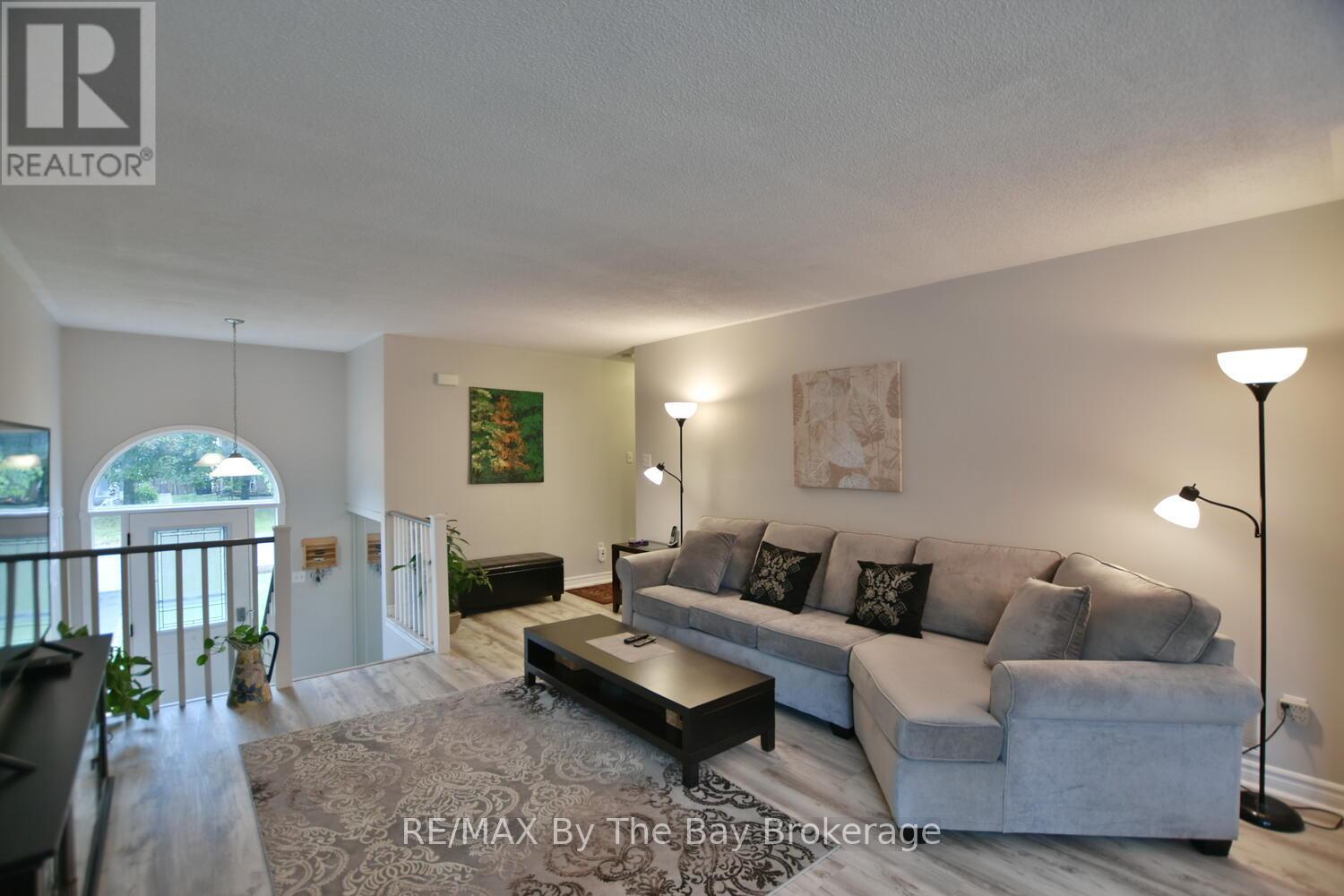Property at 34 HARBOUR CRESCENT image 4