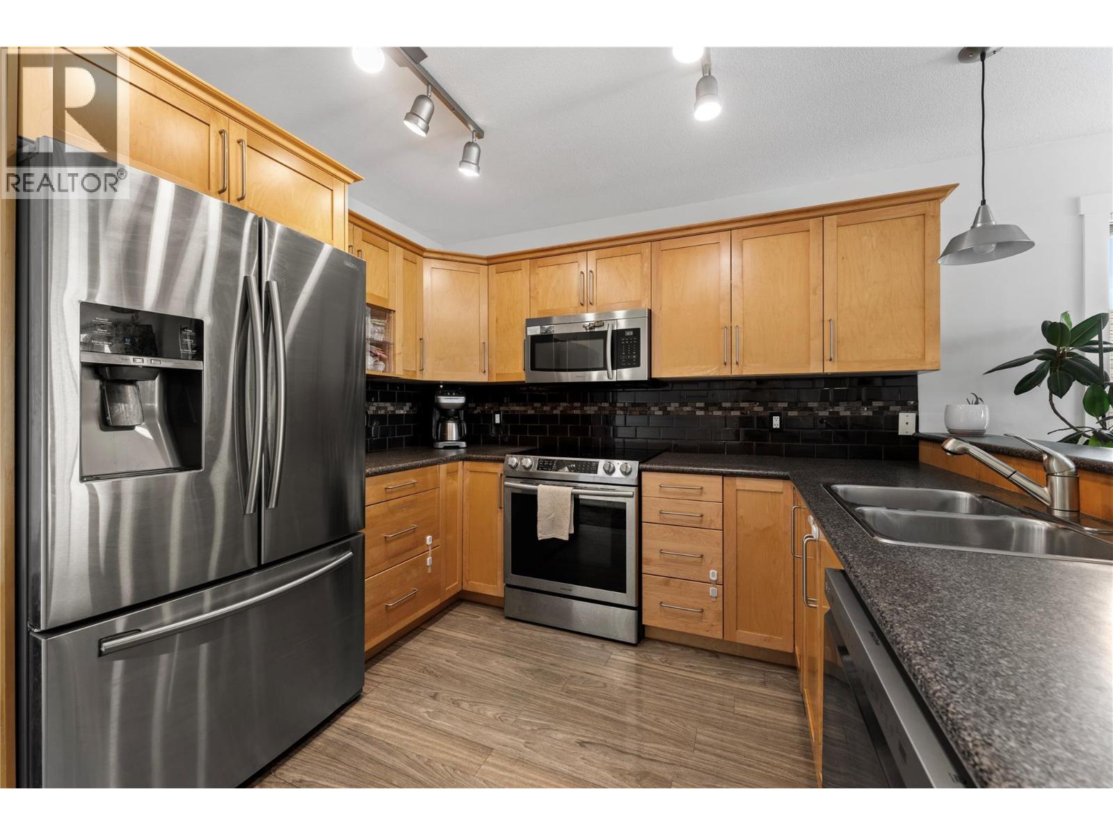 2334 Shannon Heights Place, West Kelowna, British Columbia  V4T 2V2 - Photo 3 - 10363849