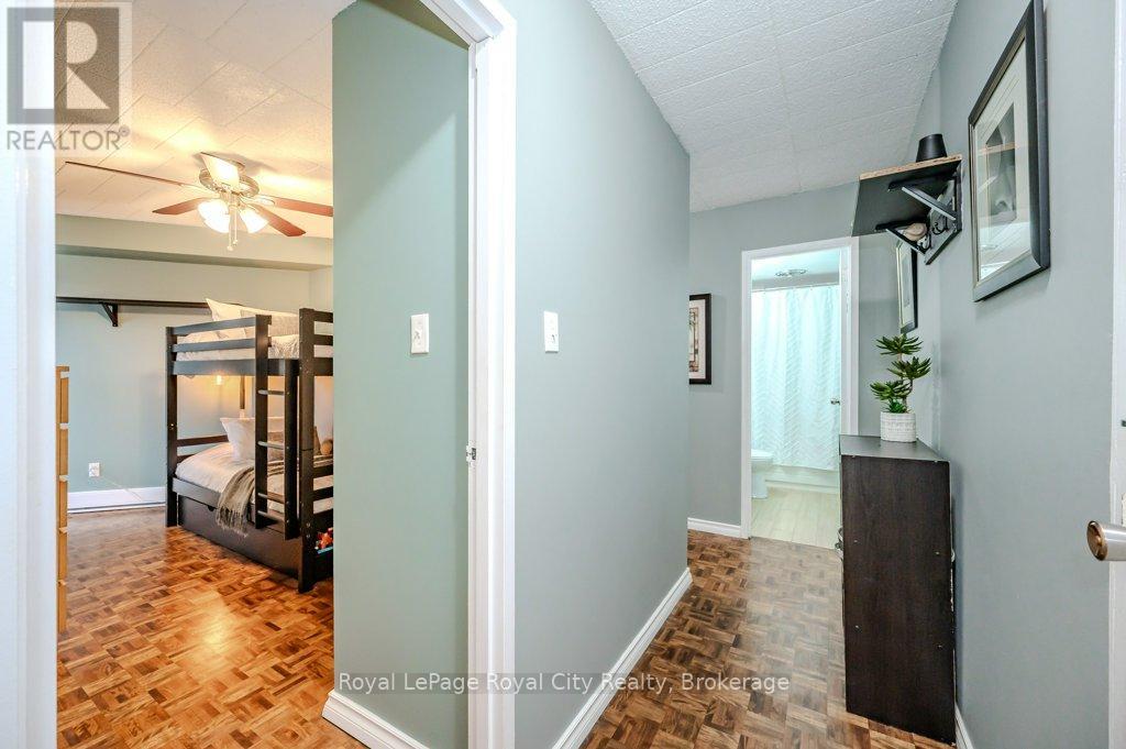 511 - 105 Conroy Crescent, Guelph (Dovercliffe Park/old University), Ontario  N1G 2V5 - Photo 12 - X12421751