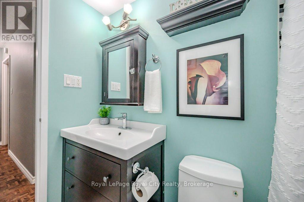 511 - 105 Conroy Crescent, Guelph (Dovercliffe Park/old University), Ontario  N1G 2V5 - Photo 19 - X12421751