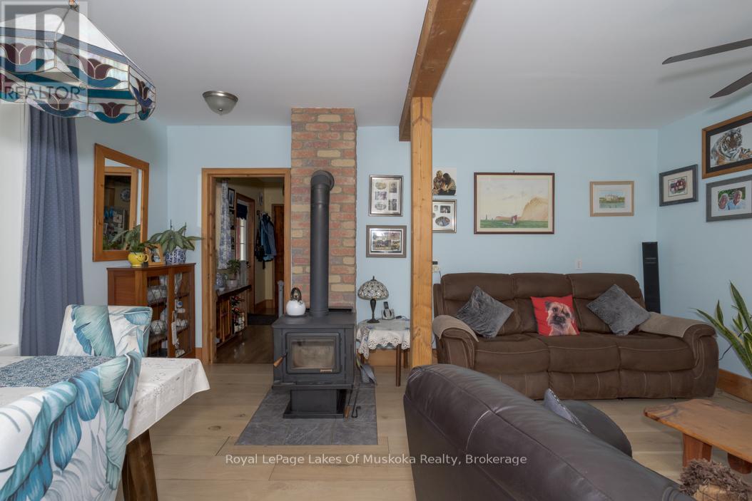 181 Dill Street, Bracebridge, Ontario  P1L 1E6 - Photo 5 - X12421846