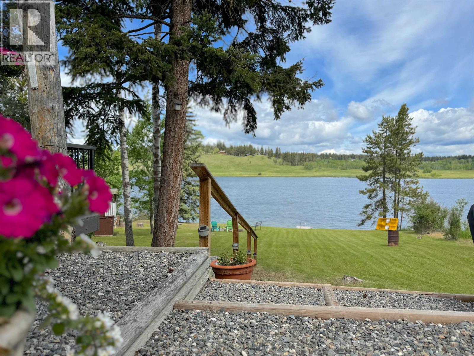 5151 Watson Lake Road, 100 Mile House, British Columbia  V0K 2E1 - Photo 11 - R2969671