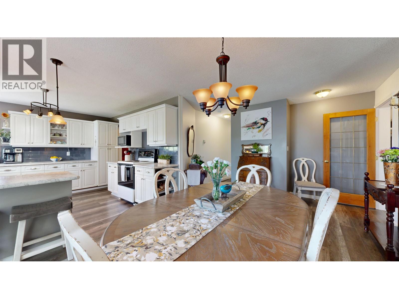 5151 Watson Lake Road, 100 Mile House, British Columbia  V0K 2E1 - Photo 19 - R2969671