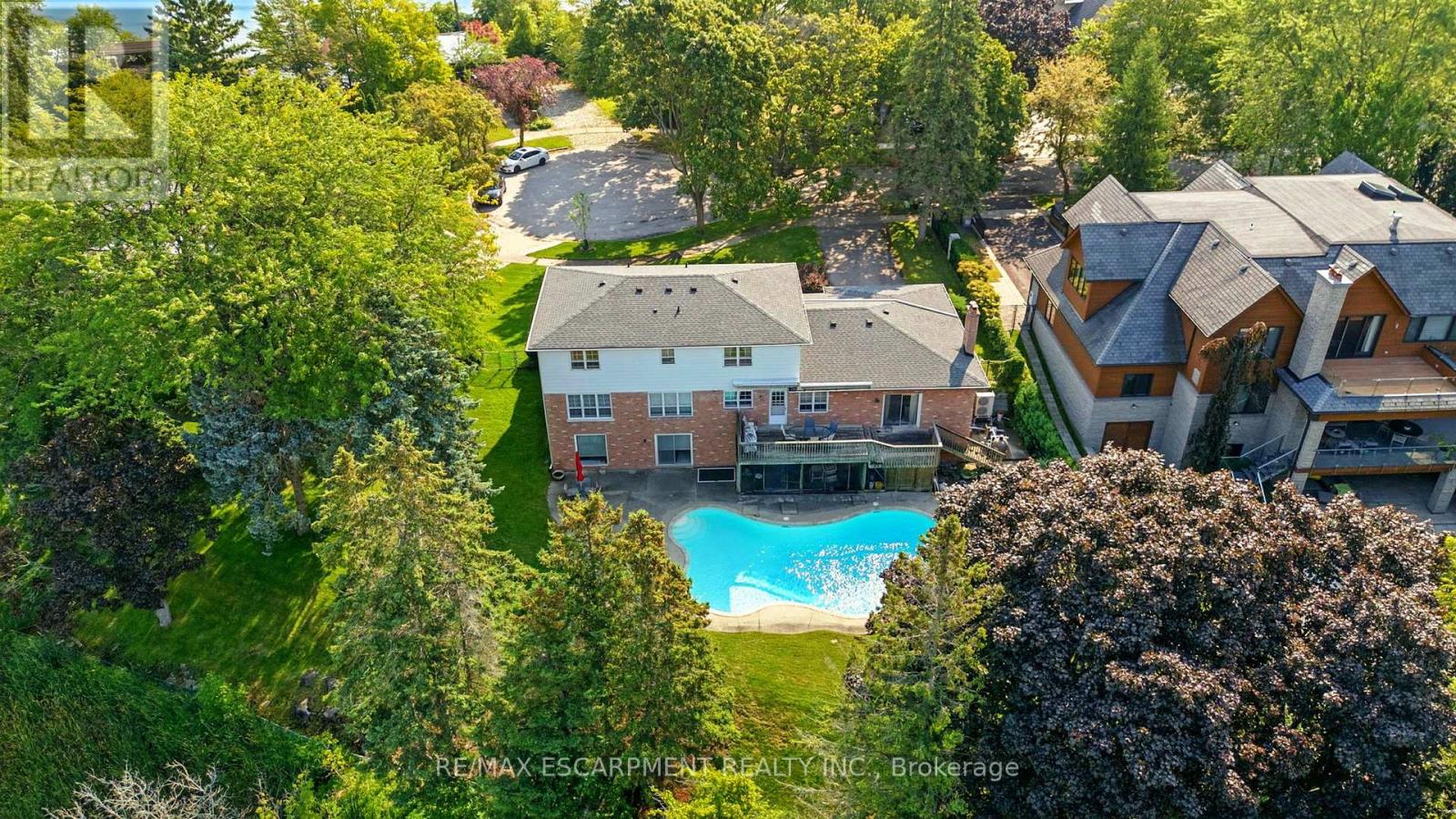 1401 Captain Court, Mississauga, Ontario  L5J 1A9 - Photo 31 - W12421658