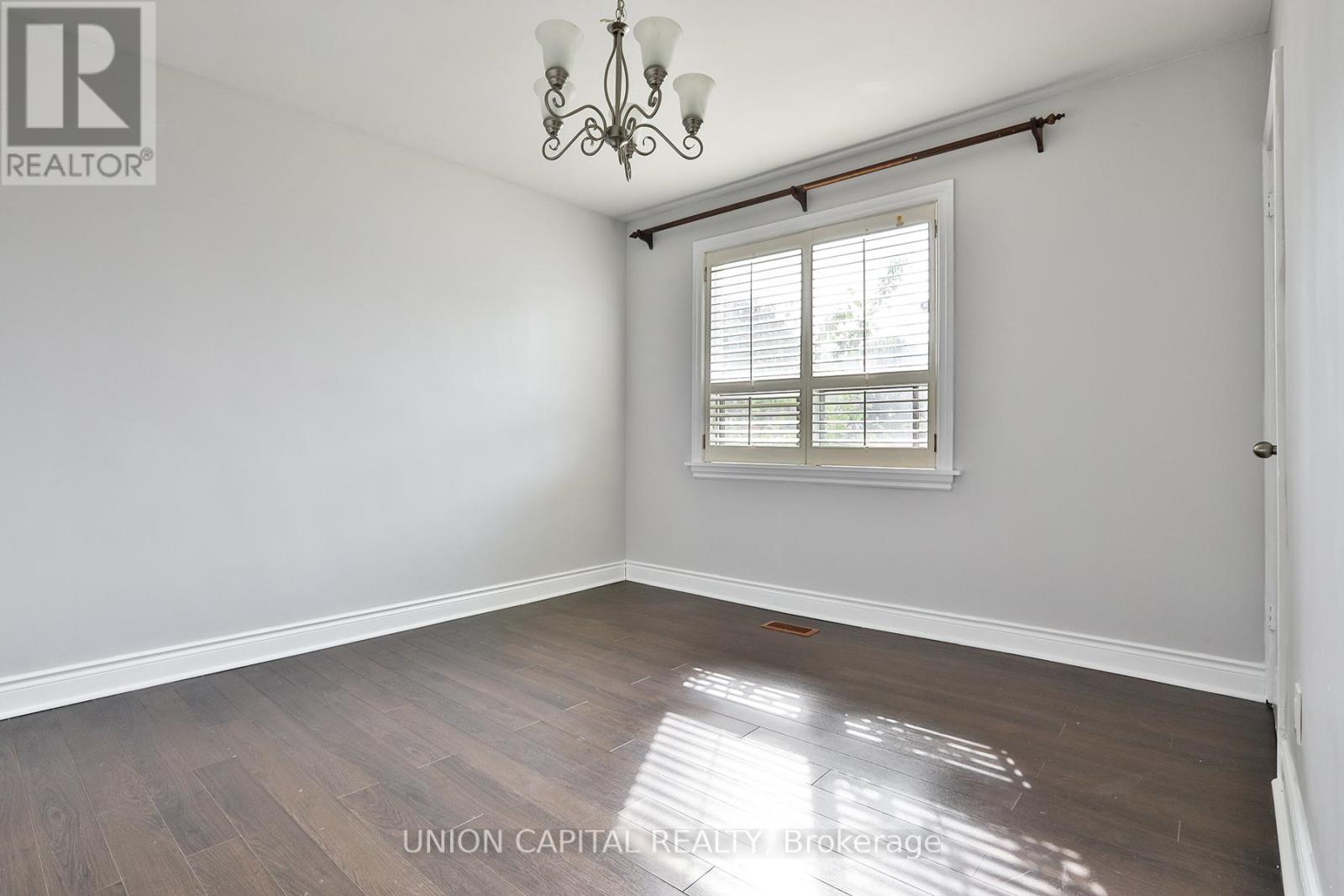 38 Claver Avenue, Toronto, Ontario  M6B 2V8 - Photo 15 - W12421668