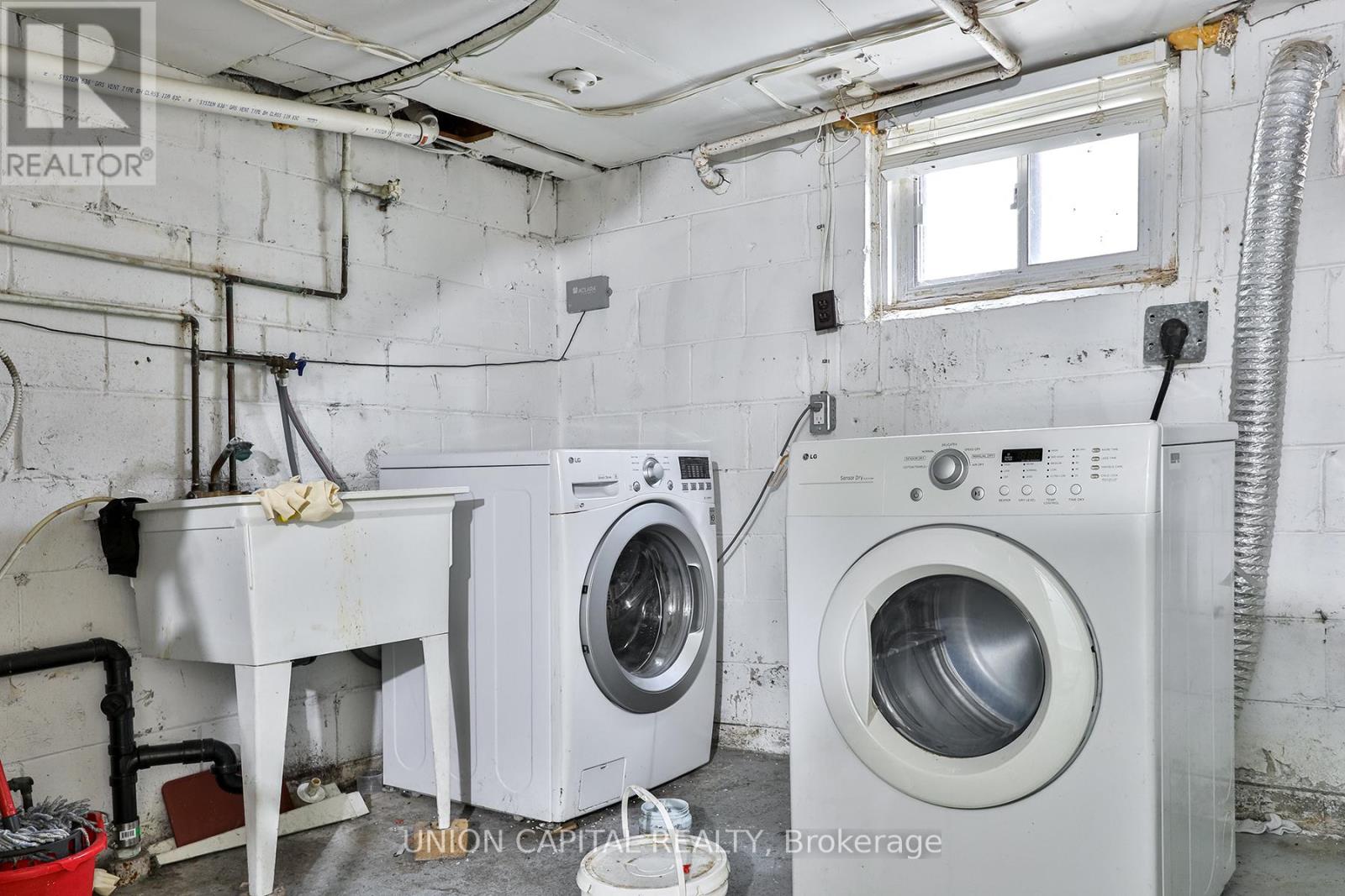 38 Claver Avenue, Toronto, Ontario  M6B 2V8 - Photo 23 - W12421668