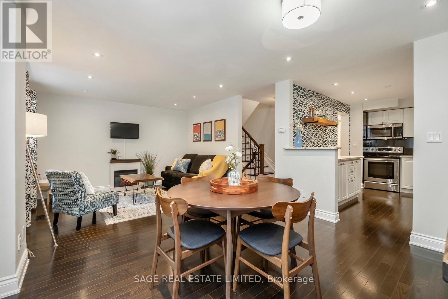 16 - 3308 The Credit Woodlands, Mississauga, Ontario  L5C 2J8 - Photo 13 - W12421677