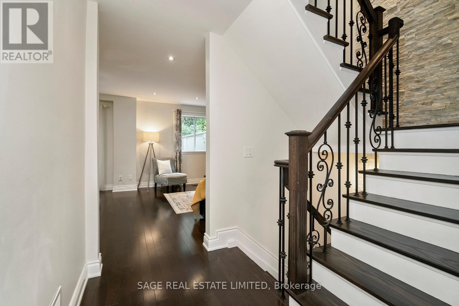 16 - 3308 The Credit Woodlands, Mississauga, Ontario  L5C 2J8 - Photo 19 - W12421677