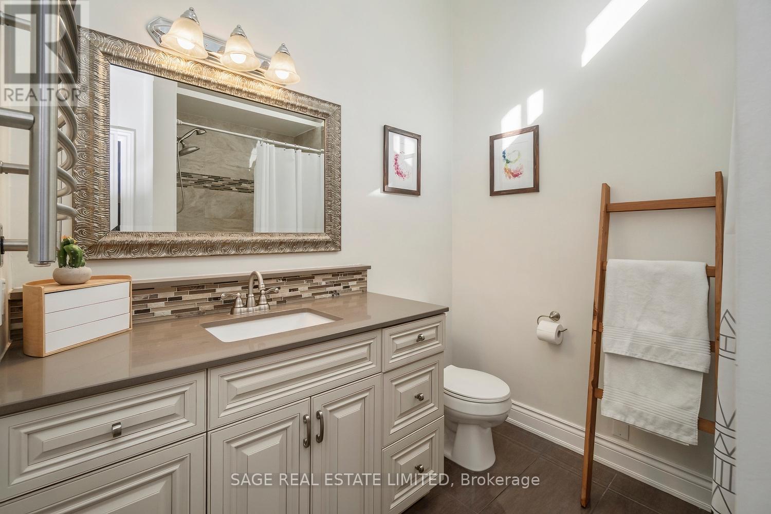 16 - 3308 The Credit Woodlands, Mississauga, Ontario  L5C 2J8 - Photo 31 - W12421677