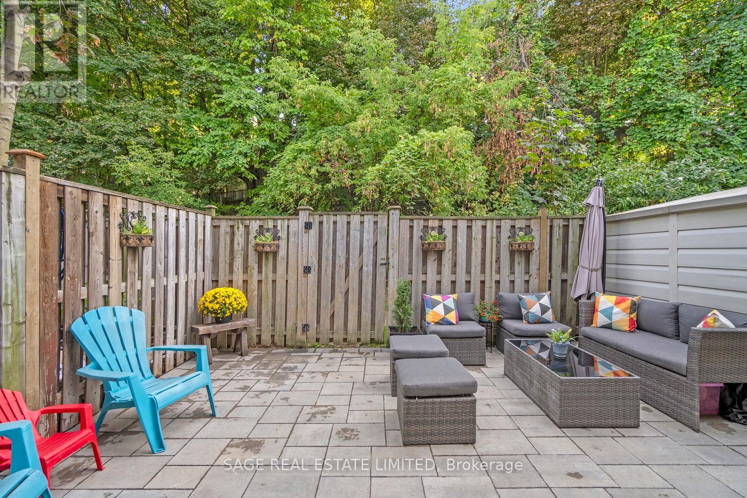 16 - 3308 The Credit Woodlands, Mississauga, Ontario  L5C 2J8 - Photo 43 - W12421677