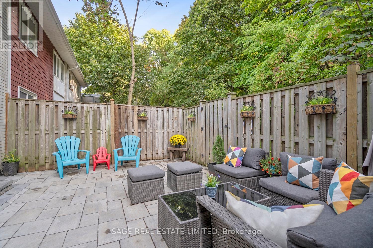16 - 3308 The Credit Woodlands, Mississauga, Ontario  L5C 2J8 - Photo 46 - W12421677