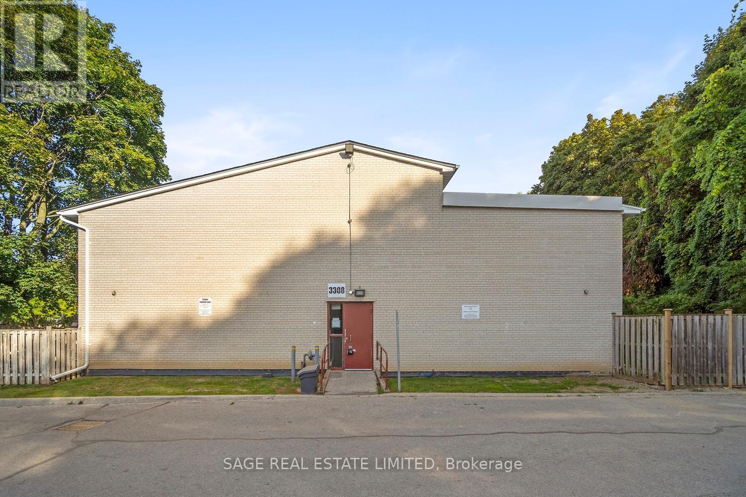 16 - 3308 The Credit Woodlands, Mississauga, Ontario  L5C 2J8 - Photo 49 - W12421677