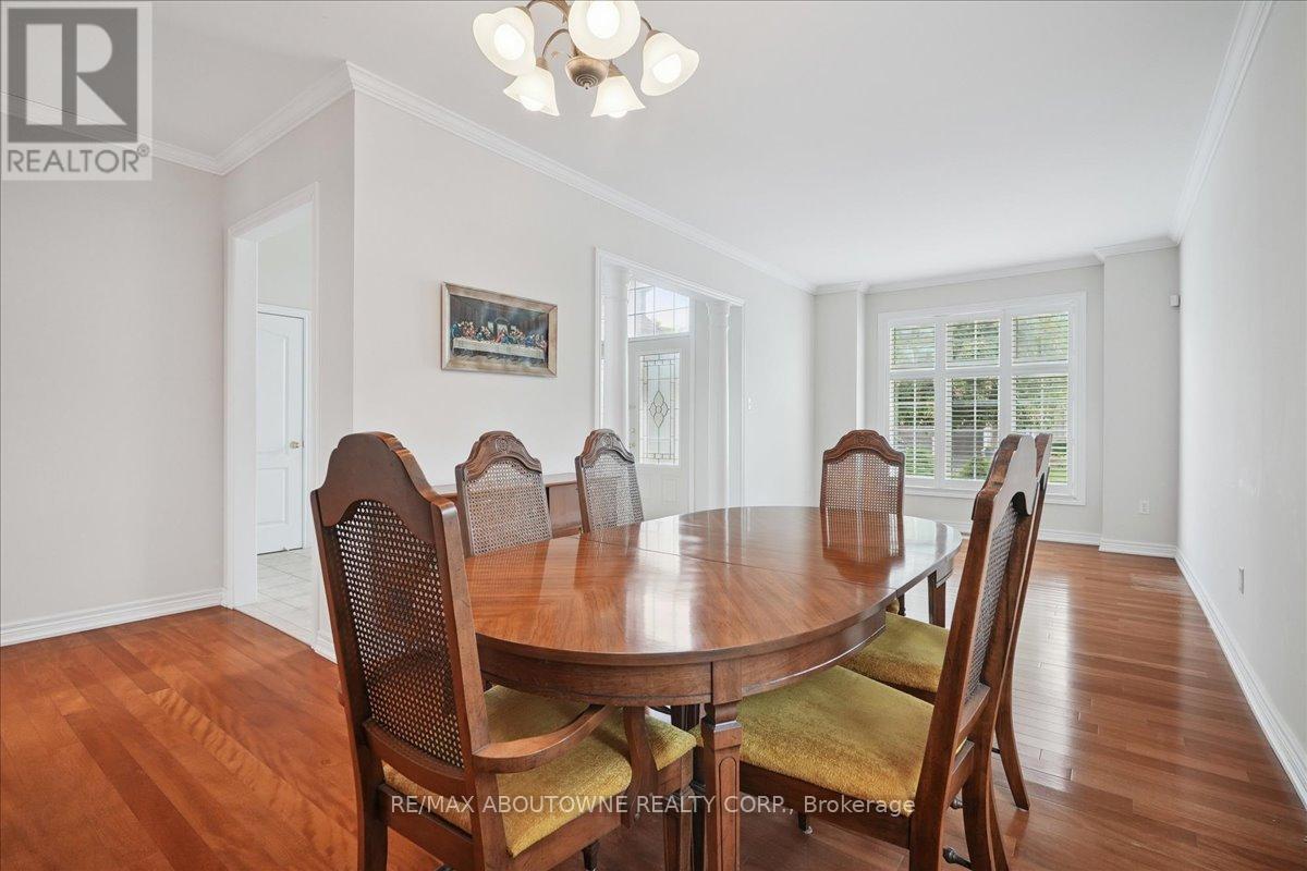 2348 Tesla Crescent, Oakville, Ontario  L6H 7T5 - Photo 12 - W12421696
