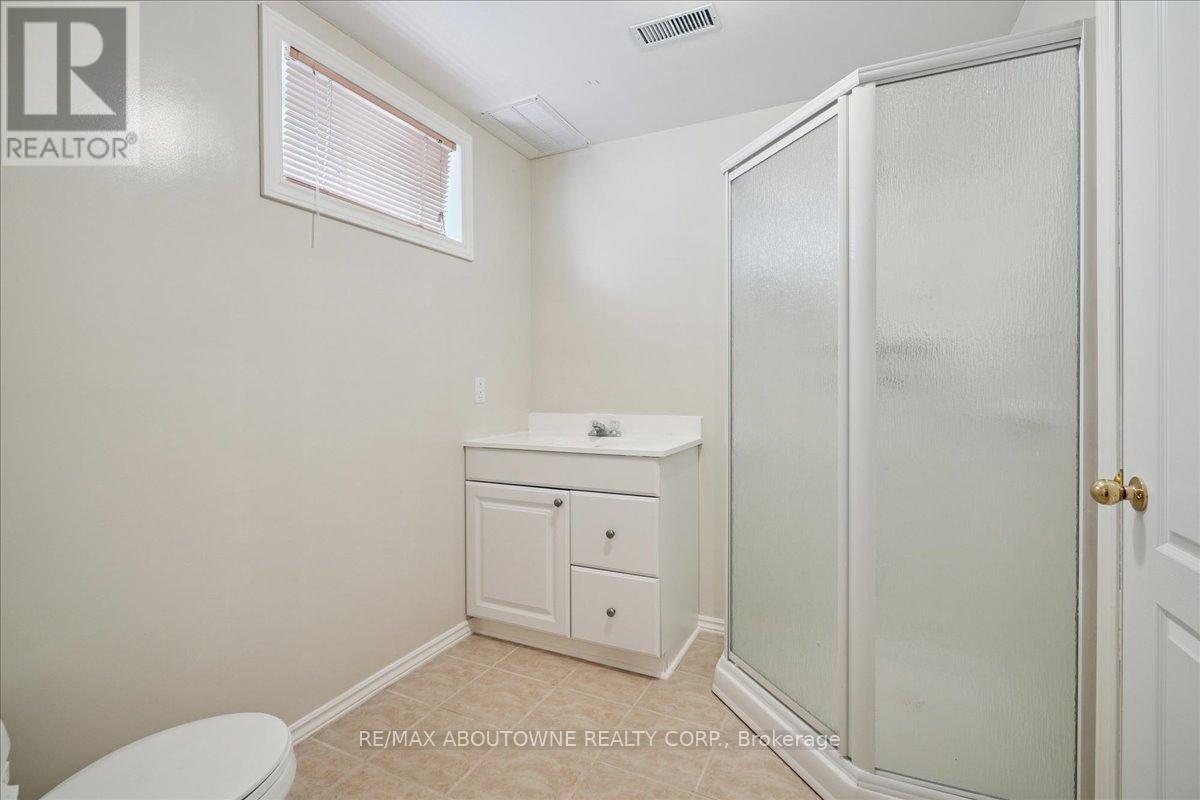 2348 Tesla Crescent, Oakville, Ontario  L6H 7T5 - Photo 32 - W12421696
