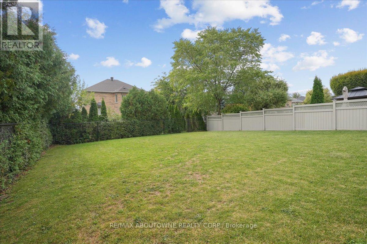 2348 Tesla Crescent, Oakville, Ontario  L6H 7T5 - Photo 35 - W12421696