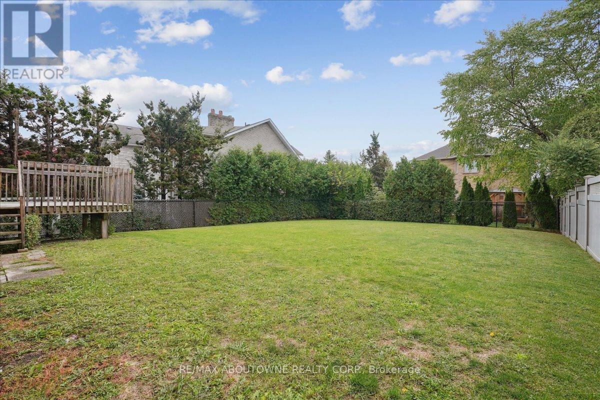 2348 Tesla Crescent, Oakville, Ontario  L6H 7T5 - Photo 36 - W12421696