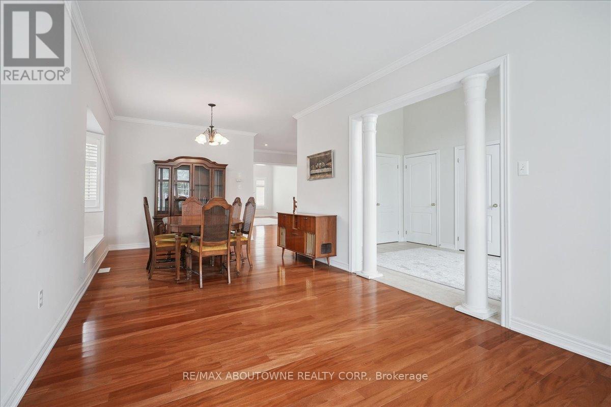 2348 Tesla Crescent, Oakville, Ontario  L6H 7T5 - Photo 9 - W12421696
