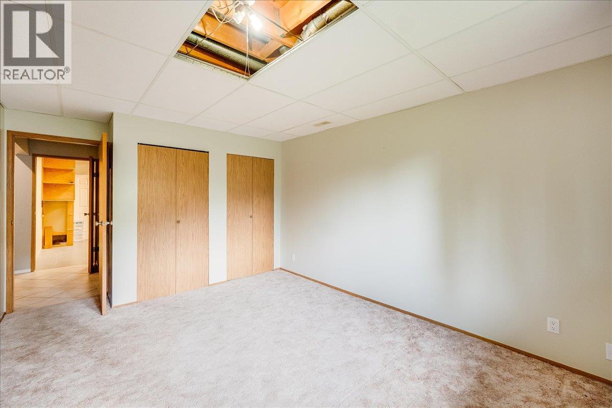 828 8th Avenue, Montrose, British Columbia  V0G 1P0 - Photo 45 - 10363145