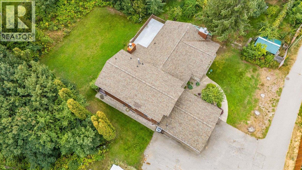 828 8th Avenue, Montrose, British Columbia  V0G 1P0 - Photo 53 - 10363145