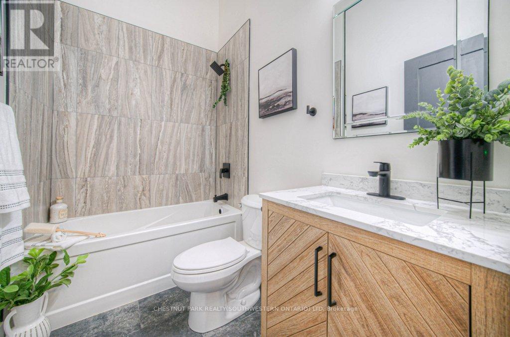 1 Bond Street, Cambridge, Ontario  N1R 4B2 - Photo 12 - X12421663