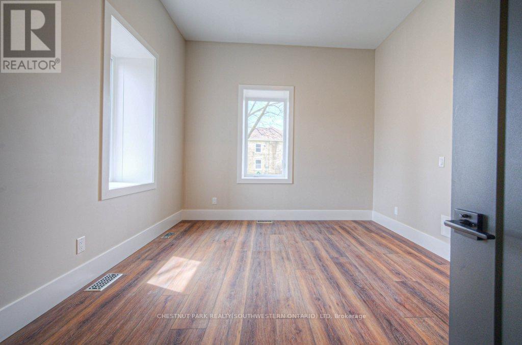 1 Bond Street, Cambridge, Ontario  N1R 4B2 - Photo 16 - X12421663