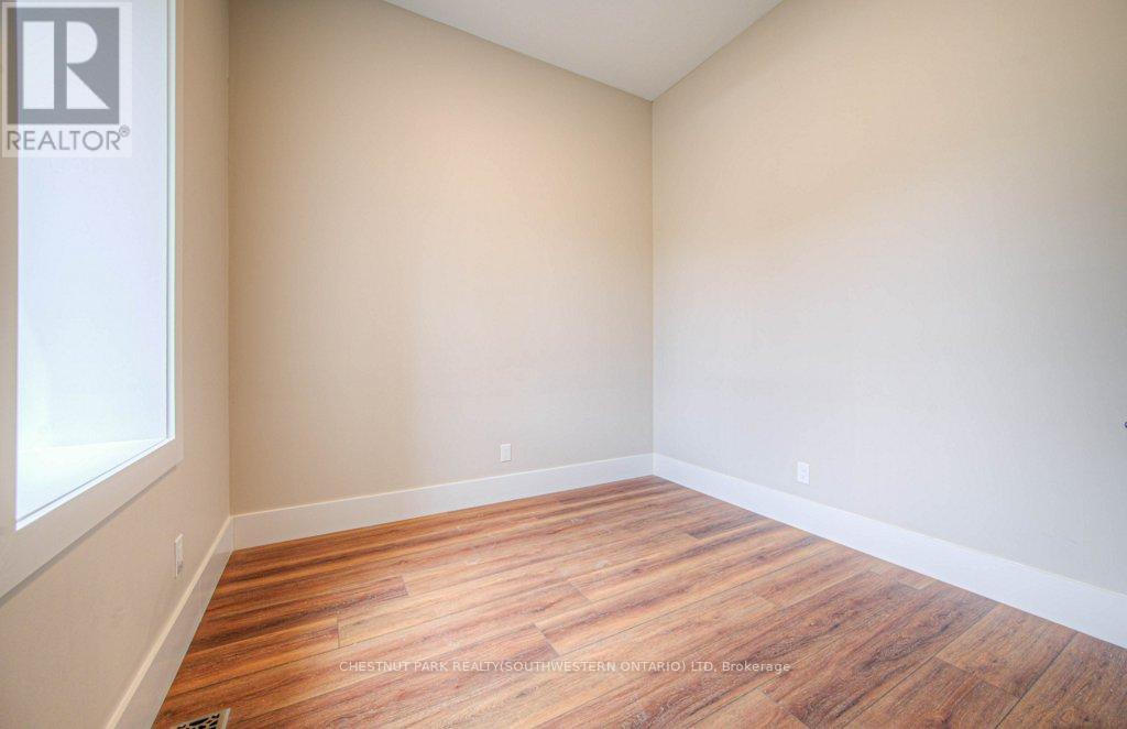 1 Bond Street, Cambridge, Ontario  N1R 4B2 - Photo 17 - X12421663