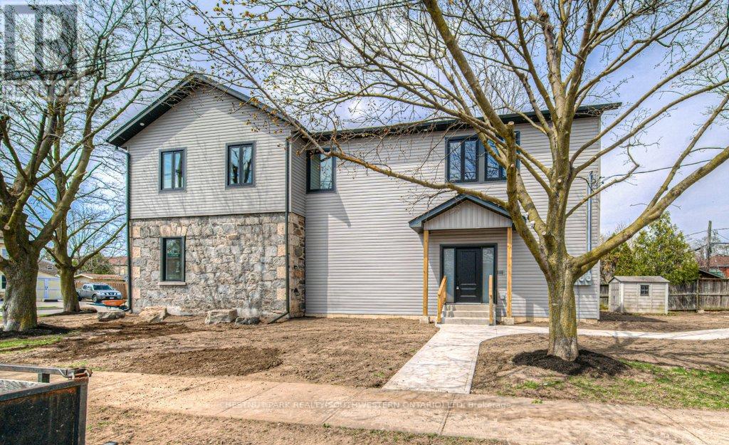1 Bond Street, Cambridge, Ontario  N1R 4B2 - Photo 2 - X12421663