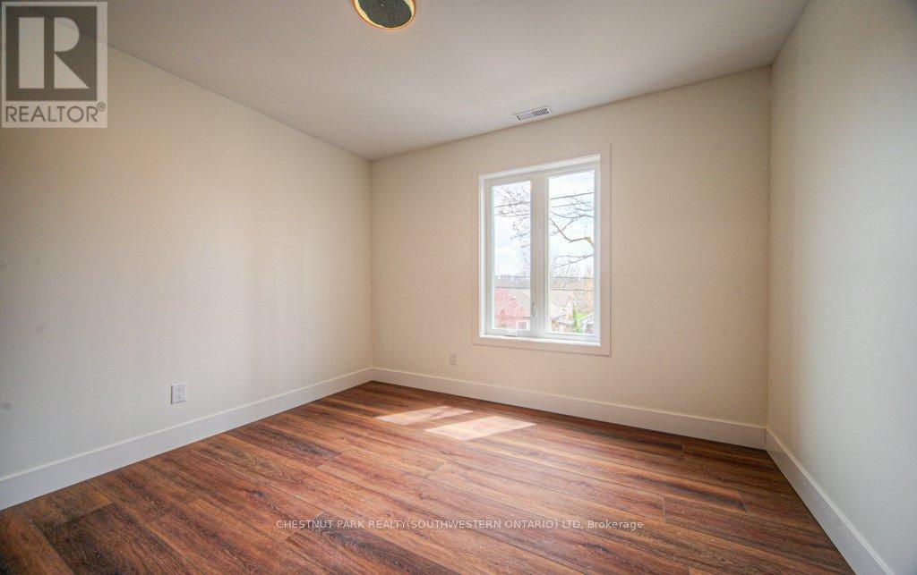 1 Bond Street, Cambridge, Ontario  N1R 4B2 - Photo 22 - X12421663