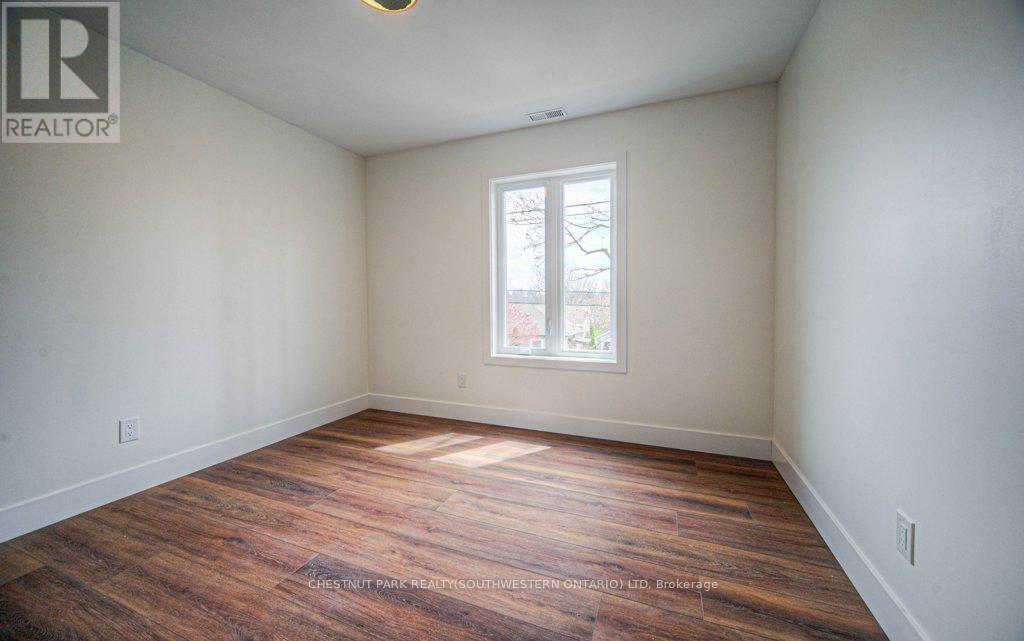 1 Bond Street, Cambridge, Ontario  N1R 4B2 - Photo 24 - X12421663