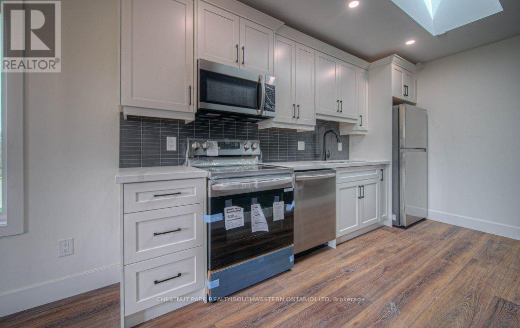 1 Bond Street, Cambridge, Ontario  N1R 4B2 - Photo 28 - X12421663