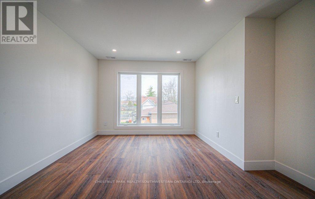 1 Bond Street, Cambridge, Ontario  N1R 4B2 - Photo 34 - X12421663