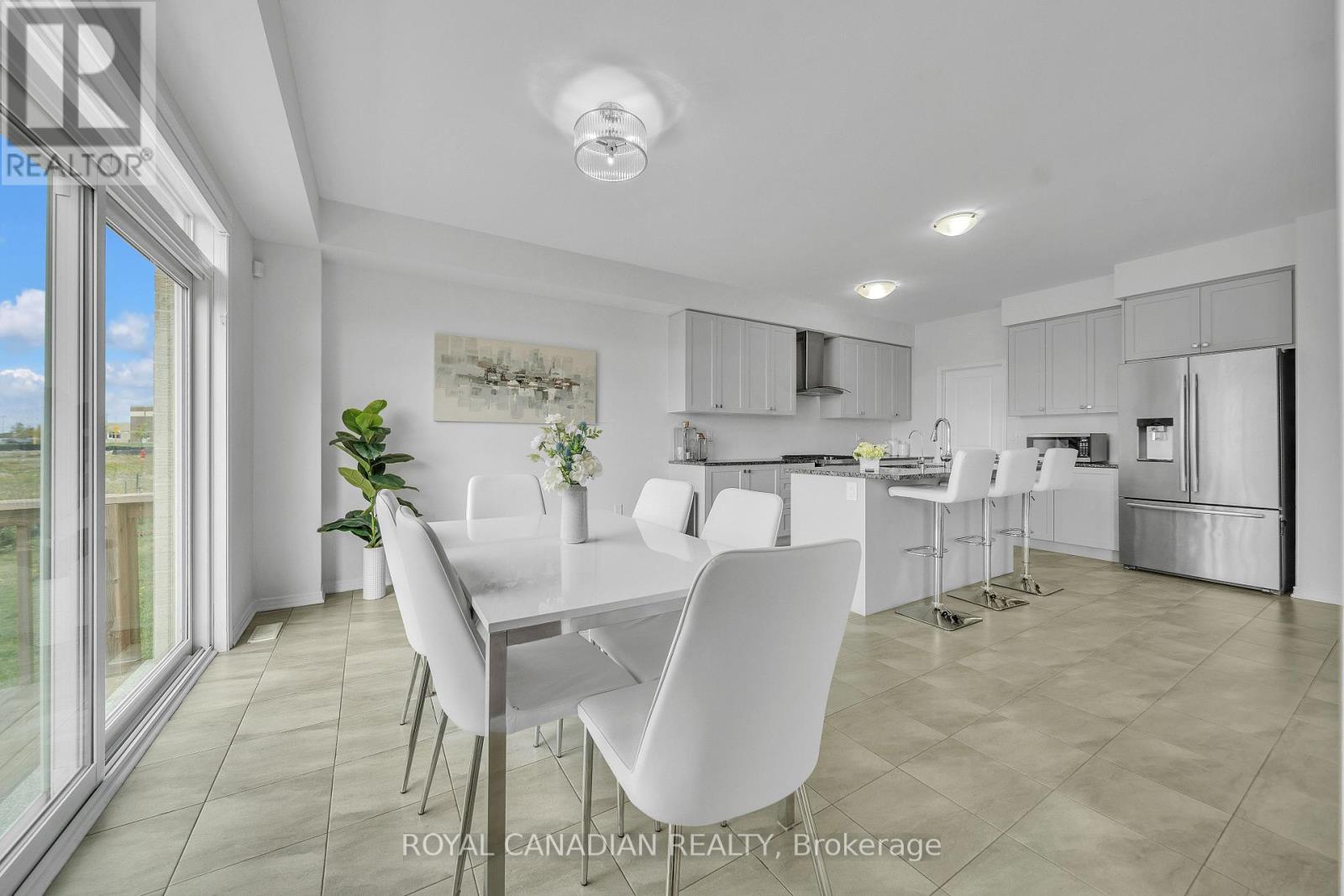 237 Kinsman Drive, Hamilton, Ontario  L0R 1C0 - Photo 14 - X12421665