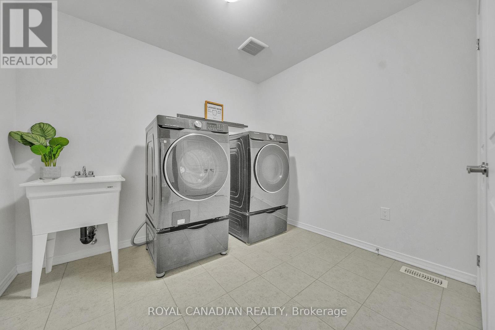 237 Kinsman Drive, Hamilton, Ontario  L0R 1C0 - Photo 39 - X12421665