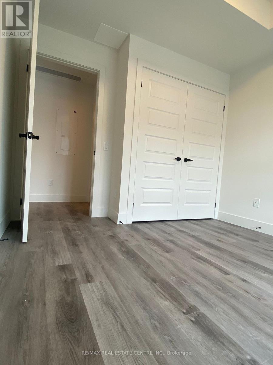 301 - 1201 Lackner Place, Kitchener, Ontario  N2A 0L4 - Photo 14 - X12421691