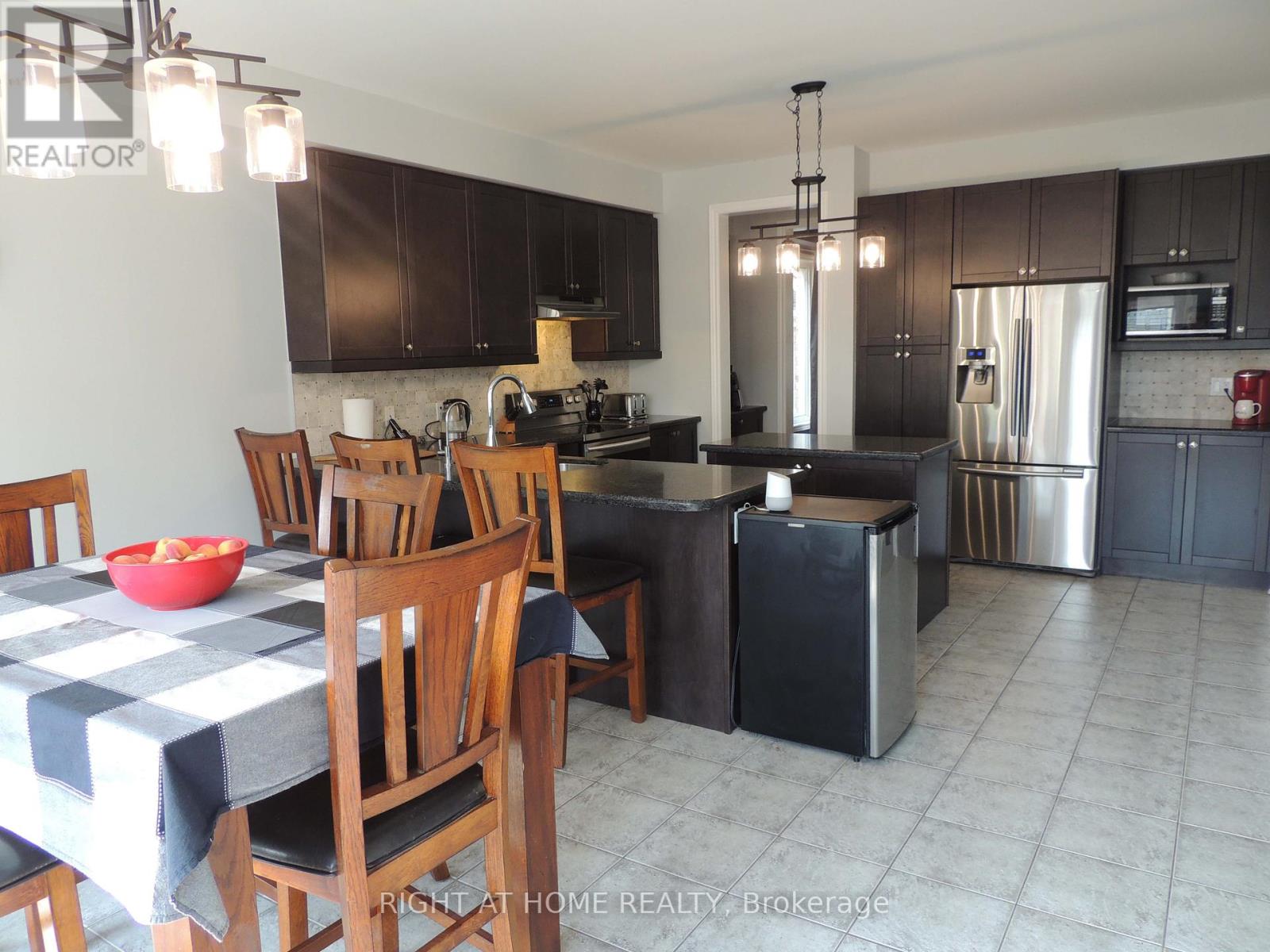 11 Mason Drive, New Tecumseth, Ontario  L9R 0M1 - Photo 16 - N12395645