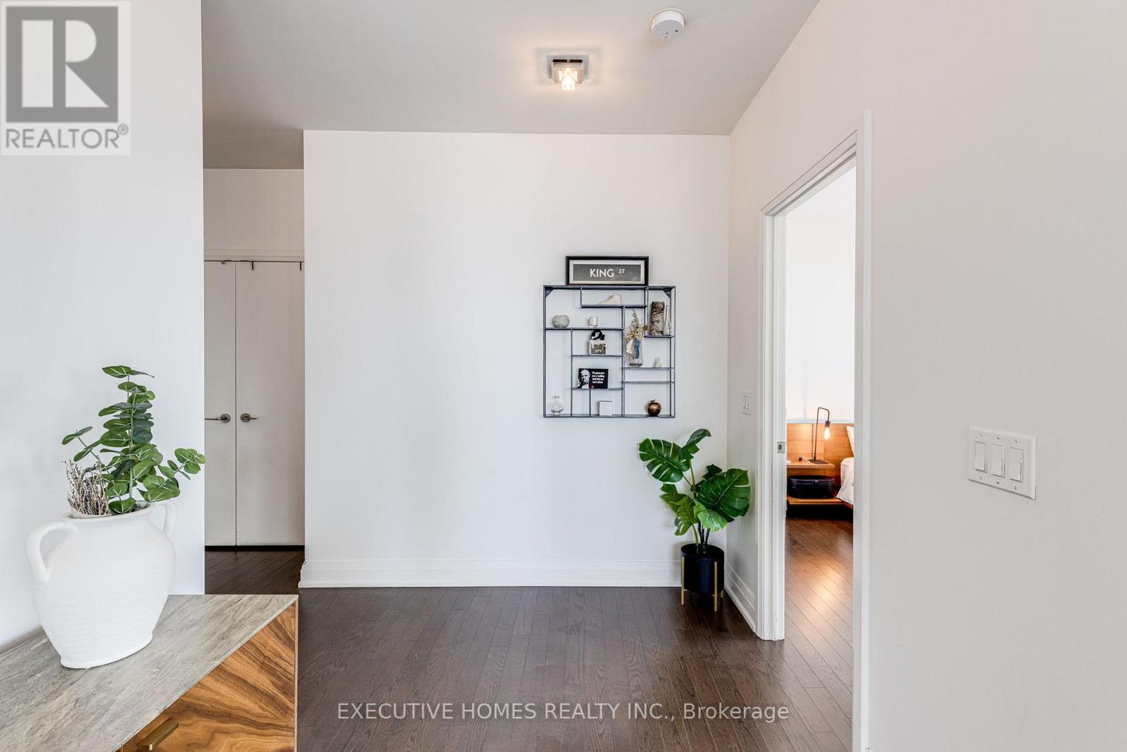 2912 - 80 John Street, Toronto, Ontario  M5V 3X4 - Photo 17 - C12421777