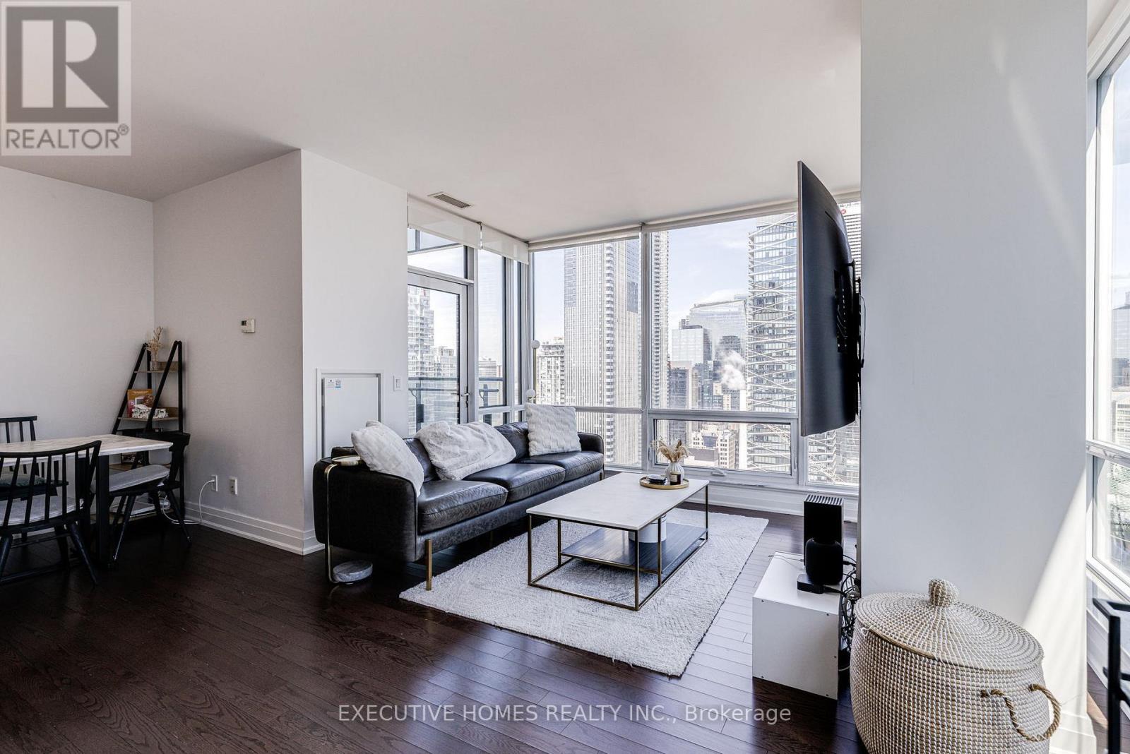 2912 - 80 John Street, Toronto, Ontario  M5V 3X4 - Photo 9 - C12421777