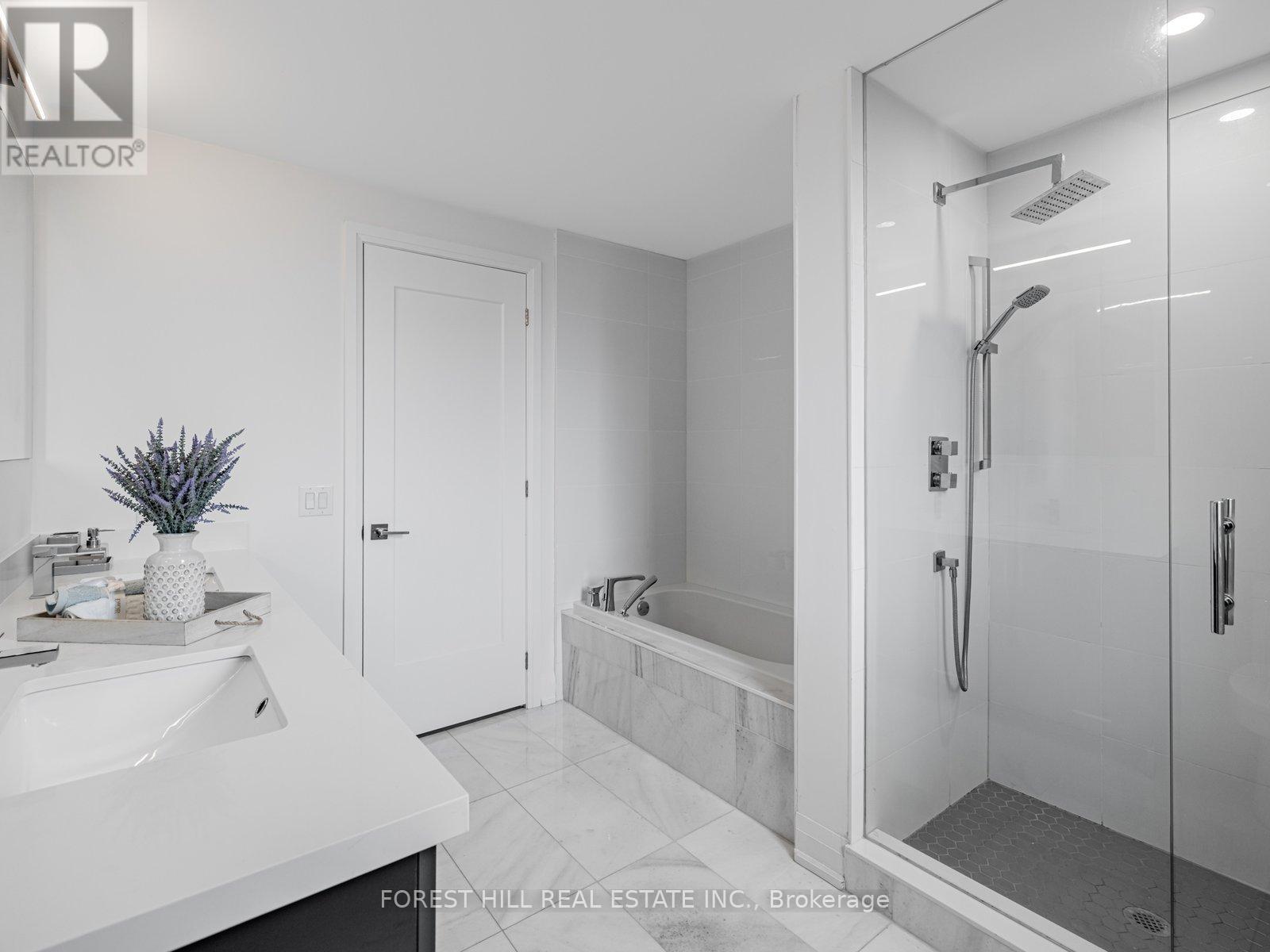 Unit-5 - 35 Dervock Crescent, Toronto, Ontario  M2K 0G7 - Photo 20 - C12421826