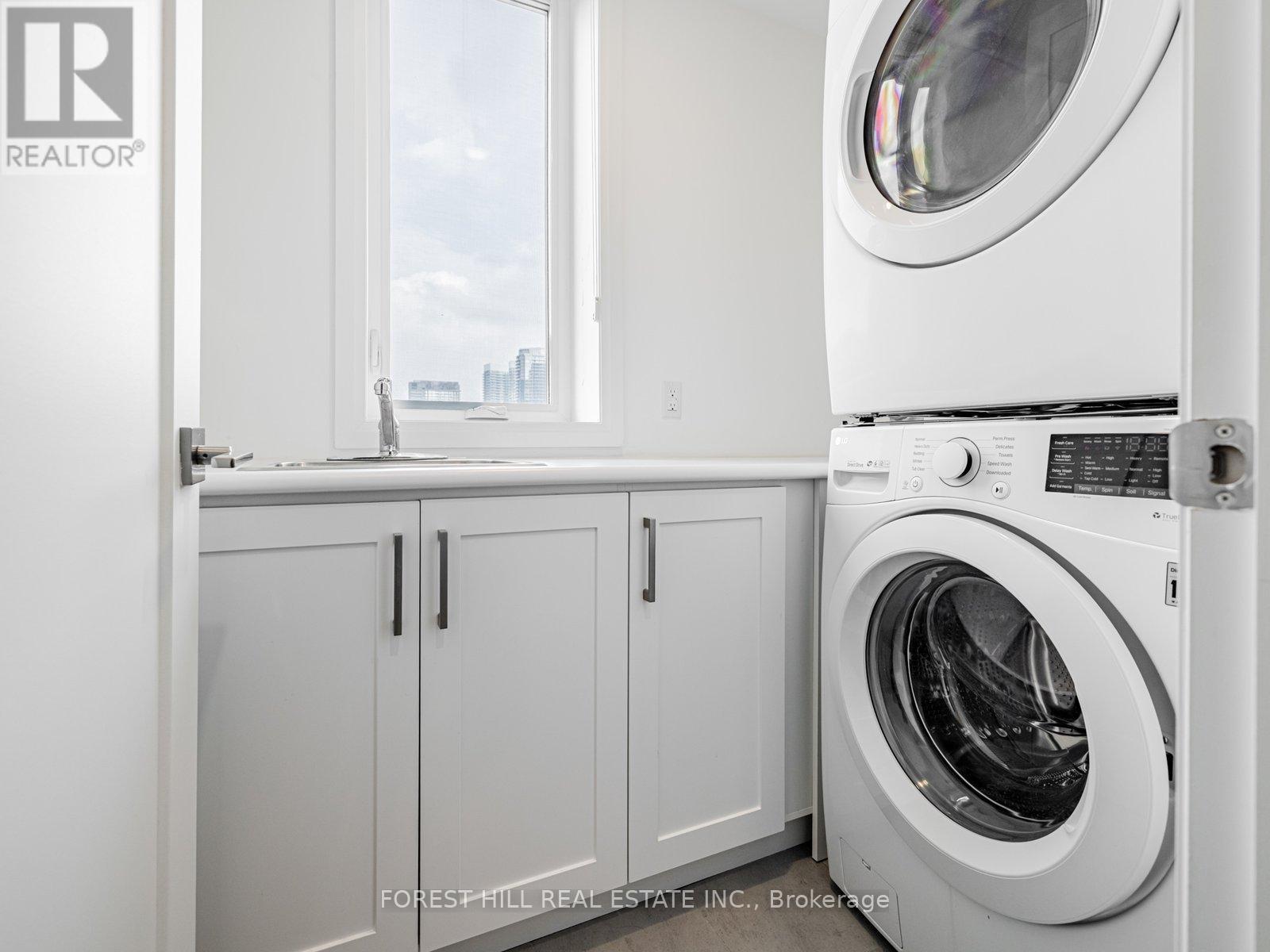 Unit-5 - 35 Dervock Crescent, Toronto, Ontario  M2K 0G7 - Photo 27 - C12421826
