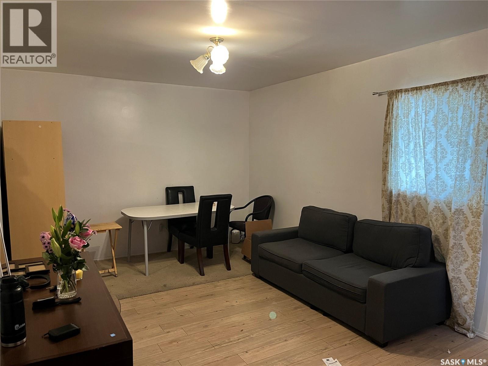345 19th Street E, Prince Albert, Saskatchewan  S6V 1J8 - Photo 3 - SK019144