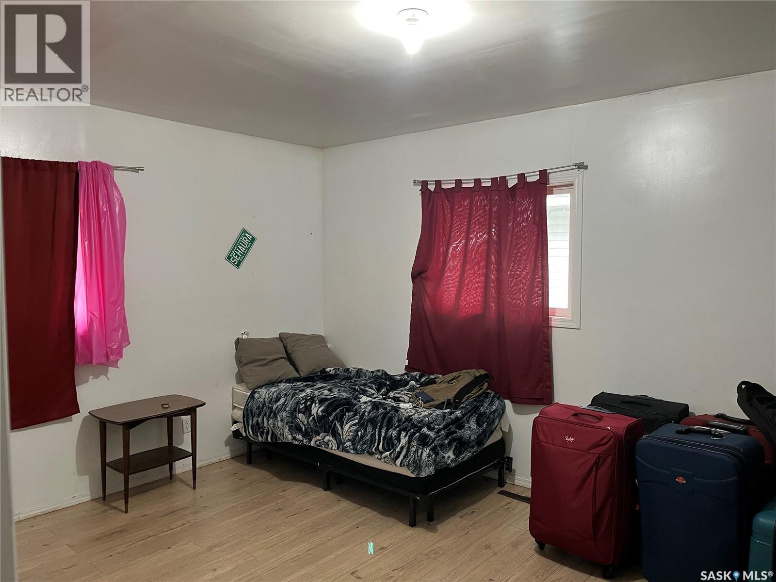 345 19th Street E, Prince Albert, Saskatchewan  S6V 1J8 - Photo 4 - SK019144