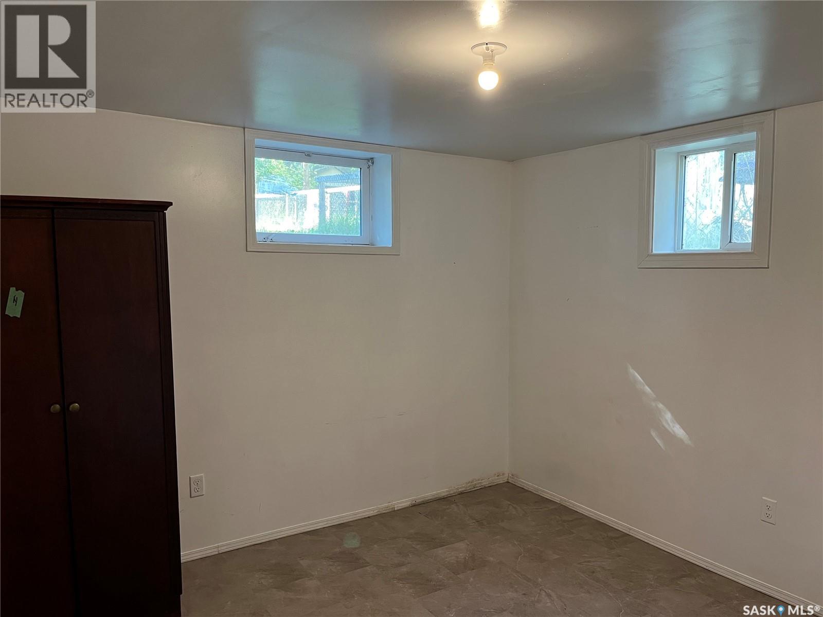 345 19th Street E, Prince Albert, Saskatchewan  S6V 1J8 - Photo 8 - SK019144